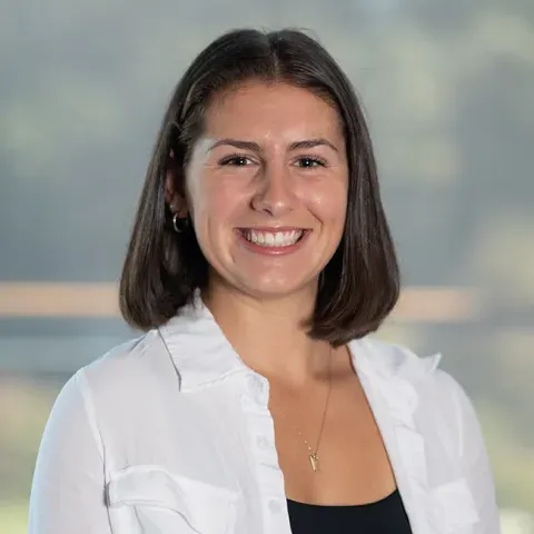 Headshot of Hannah Lynch